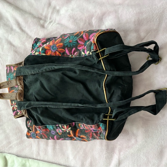Floral Patterned Backpack - Picture 4 of 4